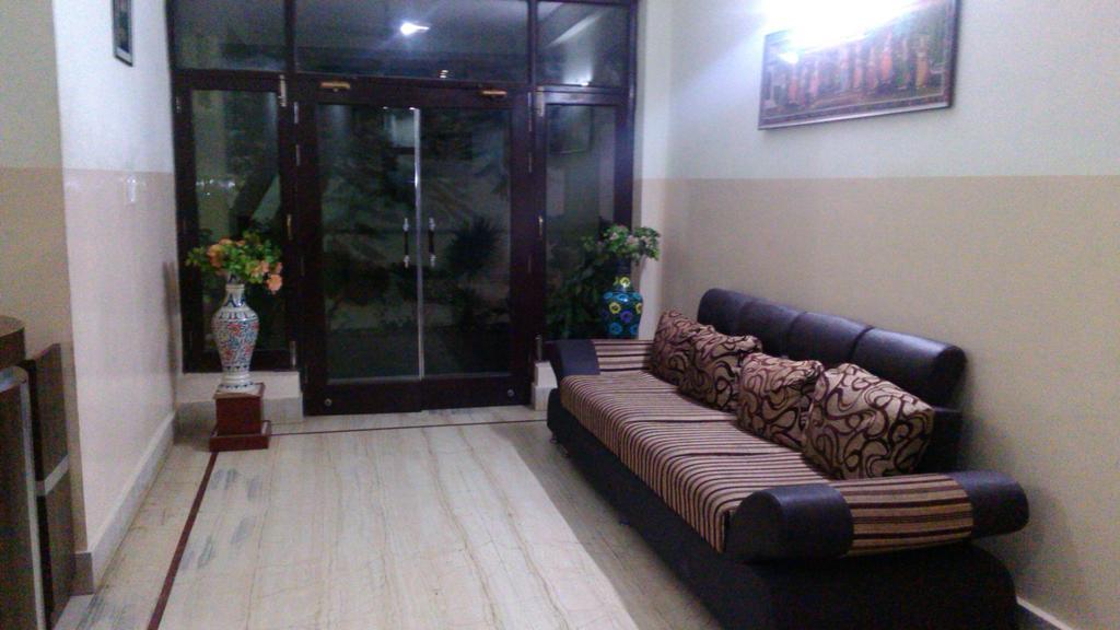 Hotel Kanishka Kanpur Ngoại thất bức ảnh
