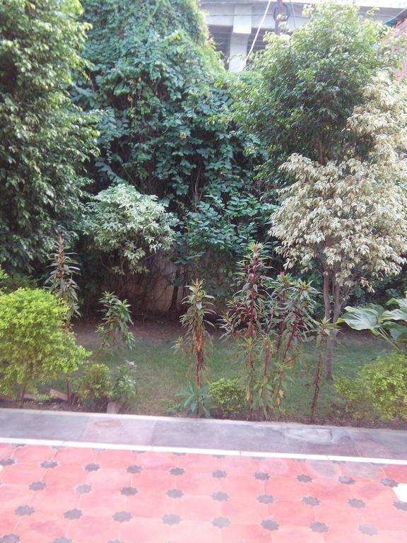 Hotel Kanishka Kanpur Ngoại thất bức ảnh