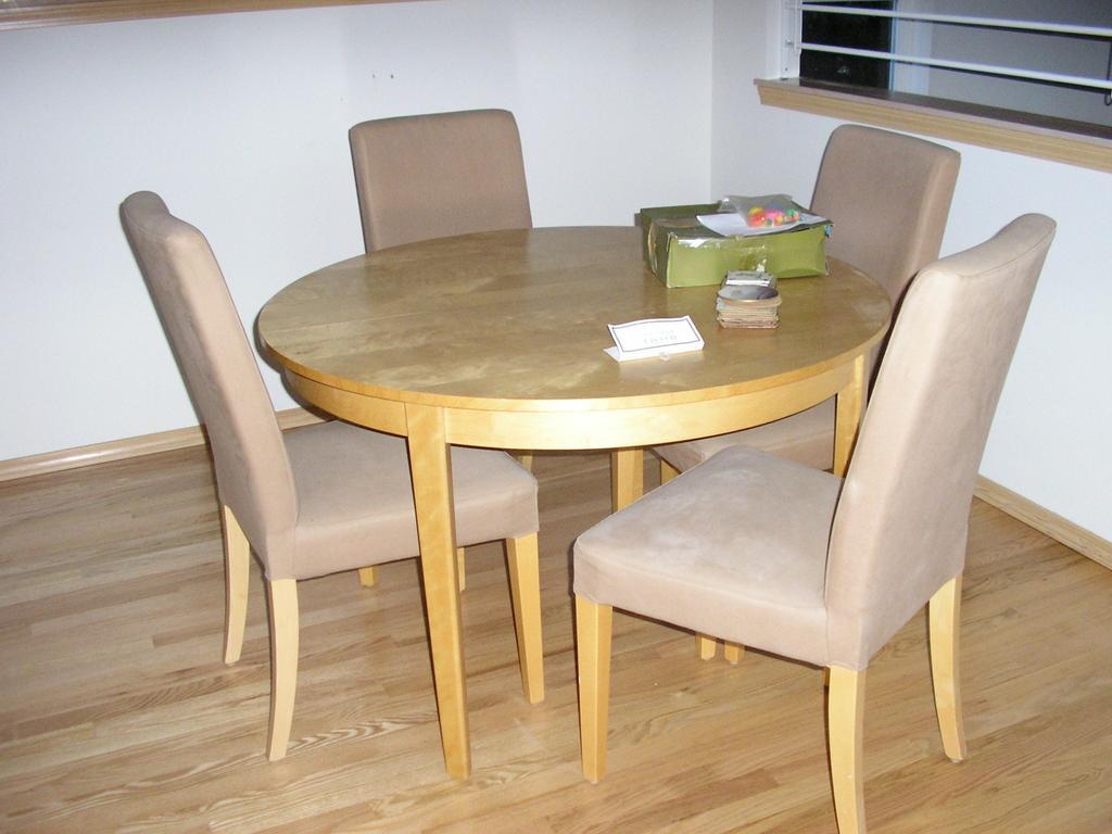 Hotel Kanishka Kanpur Phòng bức ảnh