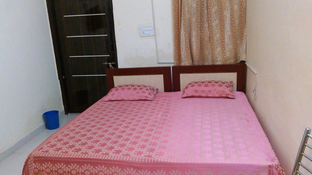 Hotel Kanishka Kanpur Phòng bức ảnh