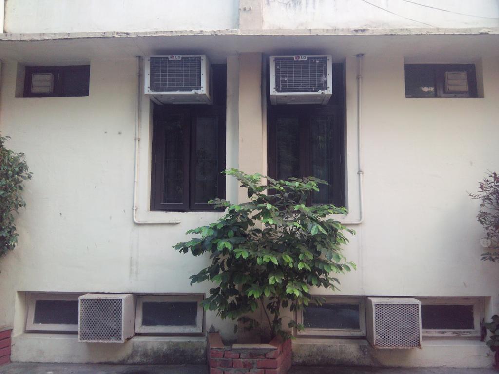 Hotel Kanishka Kanpur Ngoại thất bức ảnh